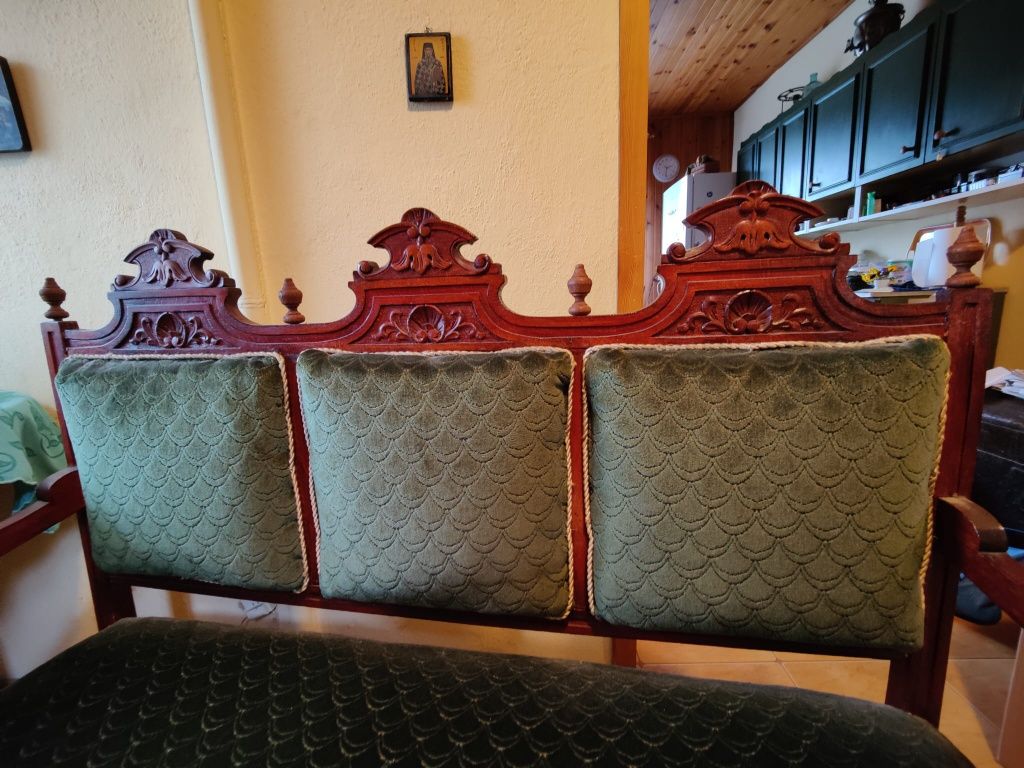 Antyki komplet - sofa i trzy krzesła .