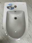 Bidet razem z stelażem