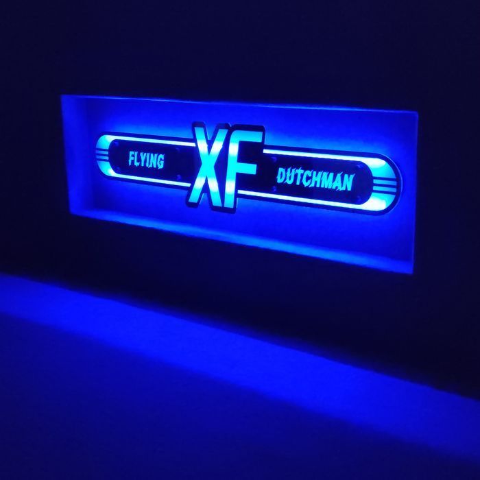 DAF XF Lustro LED  na tylna sciane, nad łóżko D02-BLUE