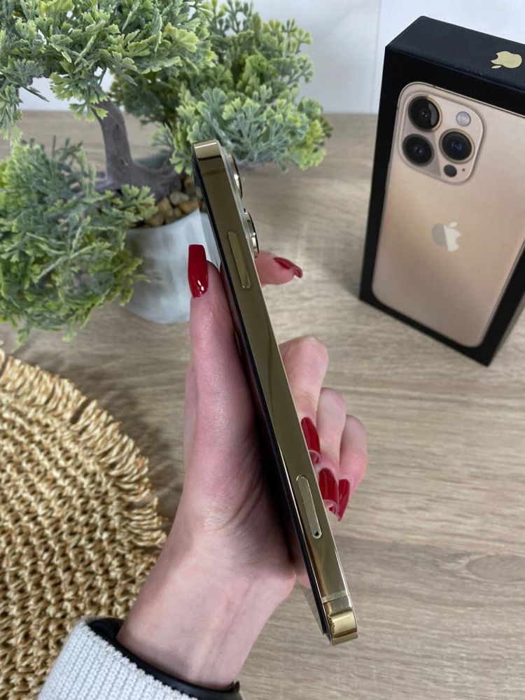 iPhone XR у корпусі Айфону 13 Pro Gold/Золотий