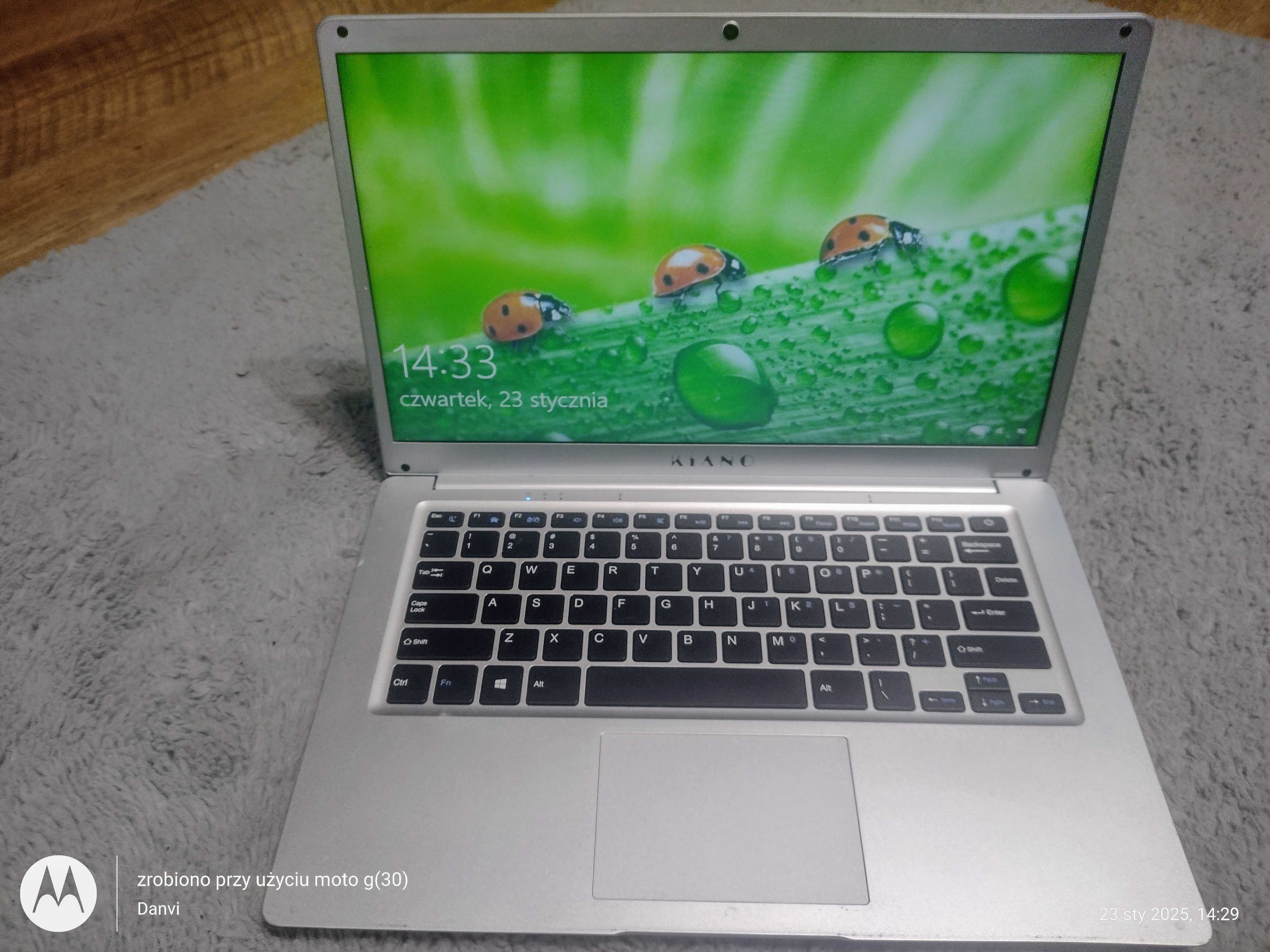 srebrny Laptop Kiano slim note