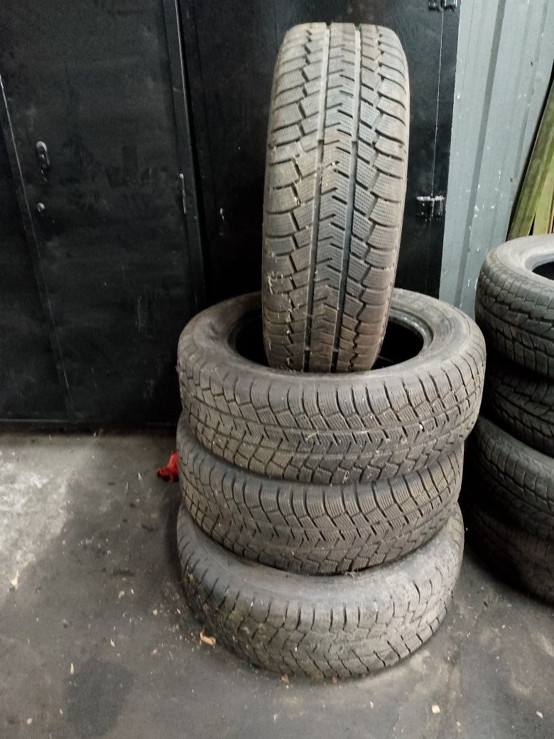 Opony zimowe TARGUM 235/60 R18