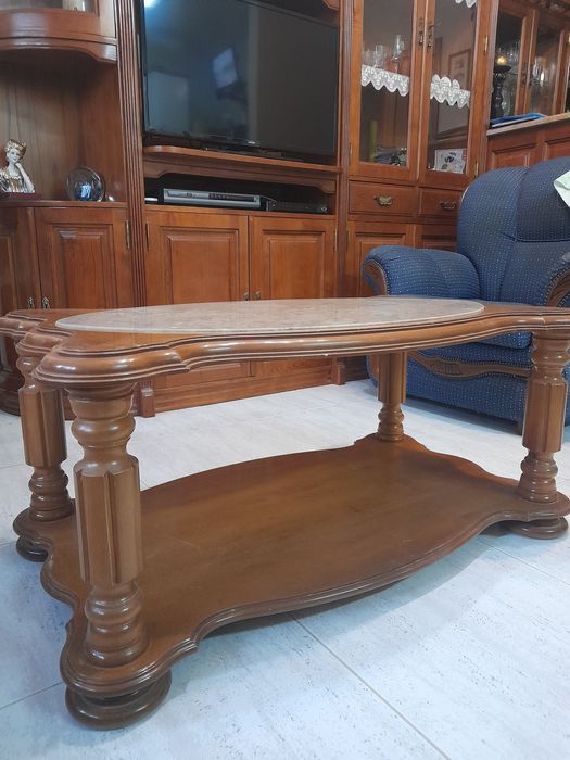 Mesa de centro com pedra mármore