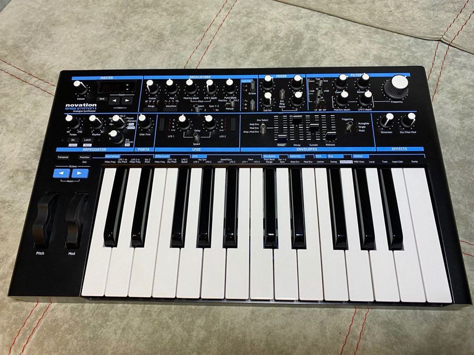 NOVATION Bass Station II