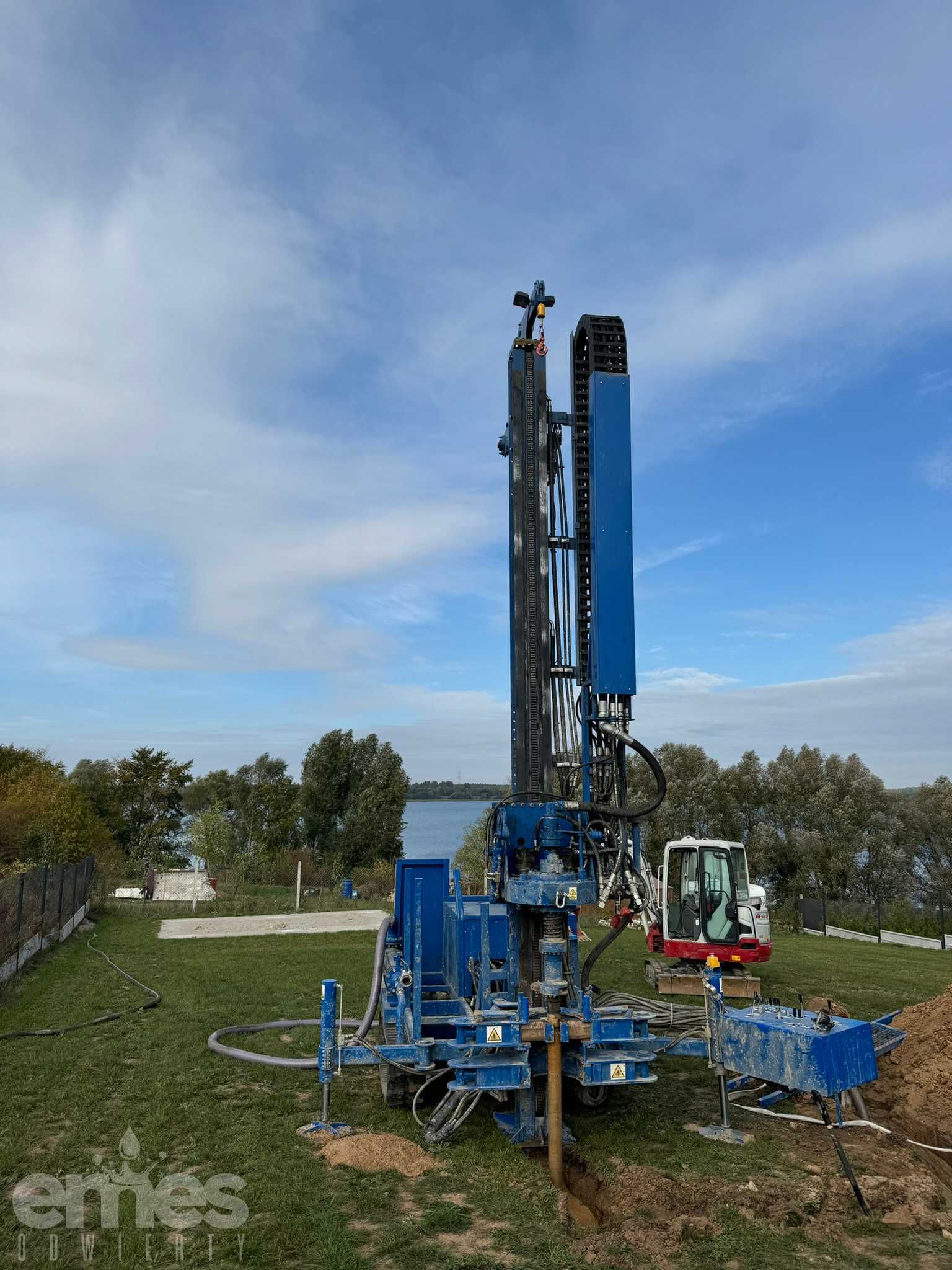 Odwierty pod studnie głębinowe i pompy ciepła, wiercenie