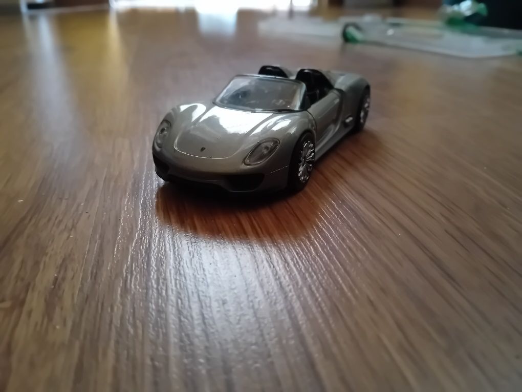 Model samochodu porshe-spider