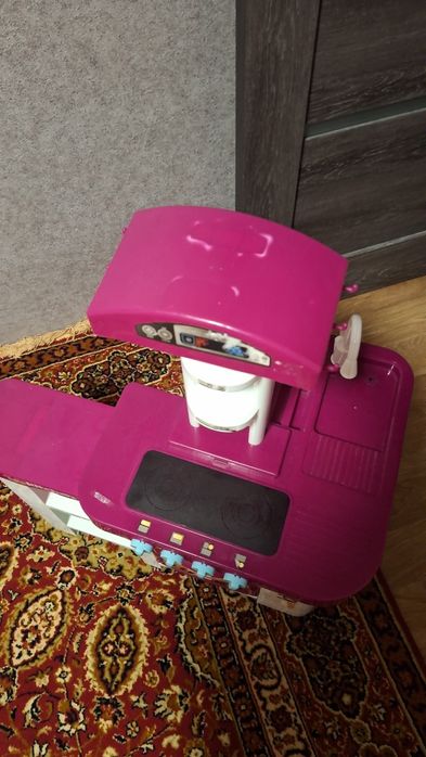 Детская пластиковая кухня