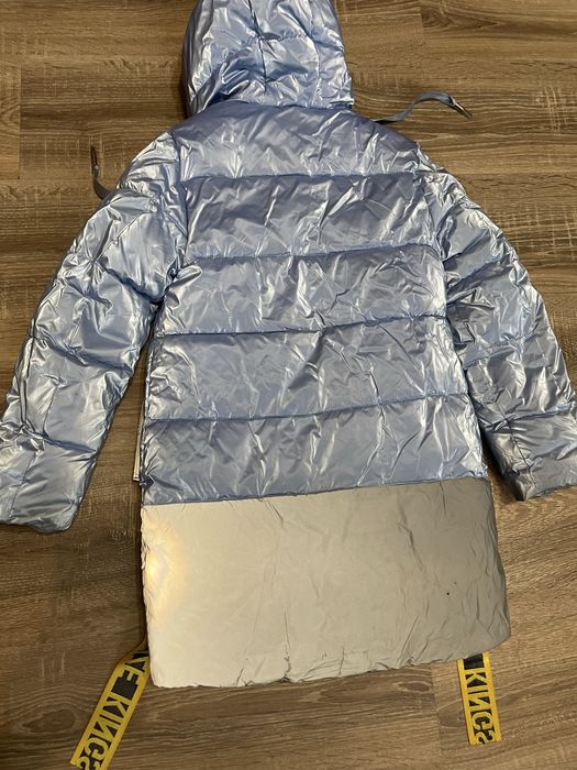 Продам куртку на дівчинку