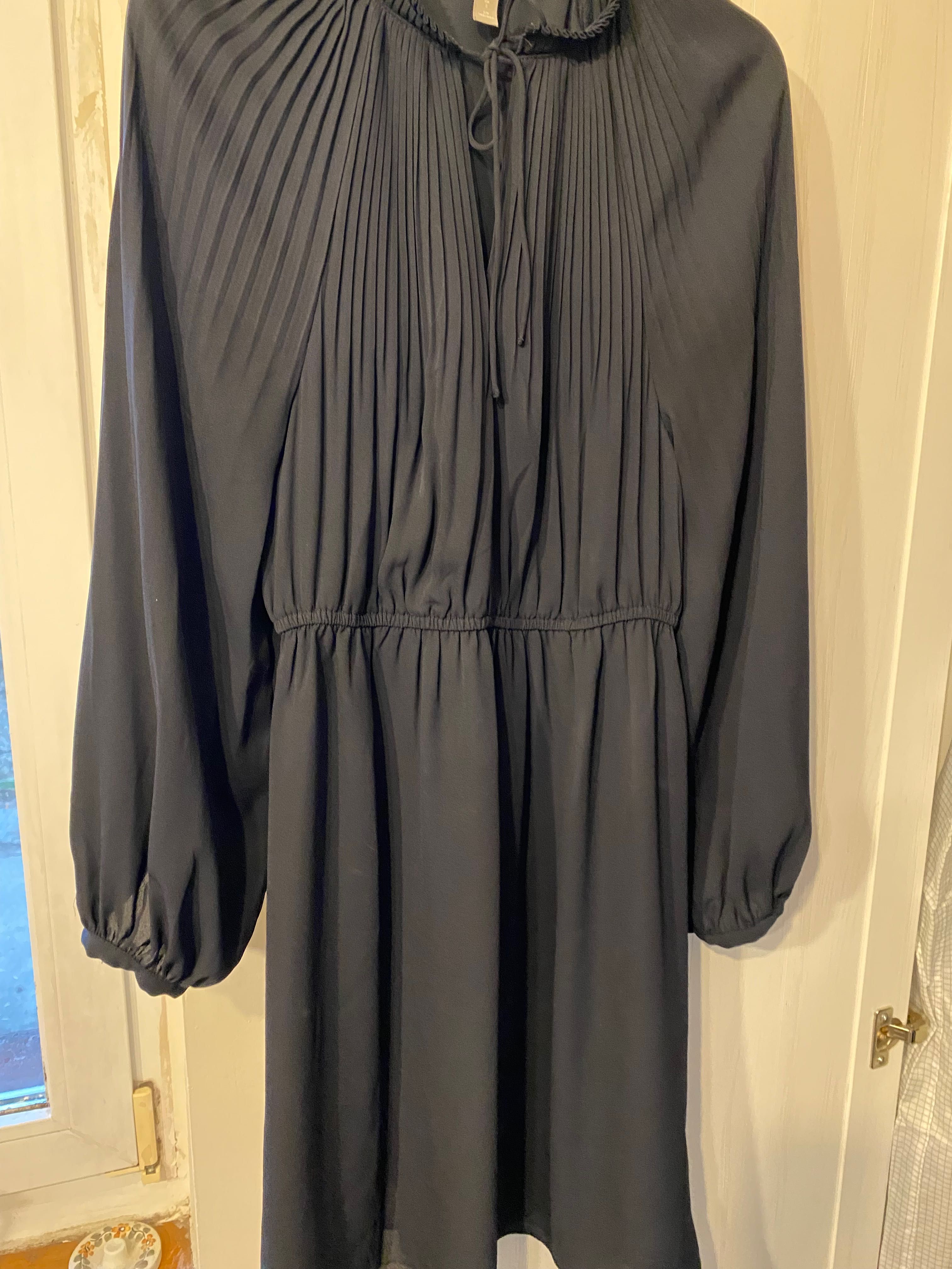 Sukienka H&M r. S 36granatowa plisowana