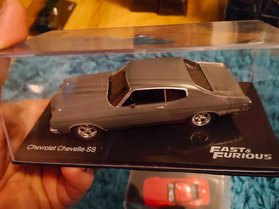Sprzedam autka z kolekcji Fast and Furious 1:43