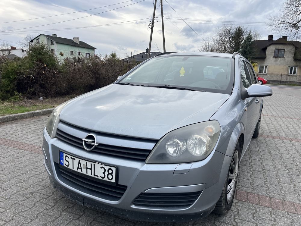Okazję sprzedam Opel Astra 1.7 CDTI Kombi mały przebieg zero rdzy