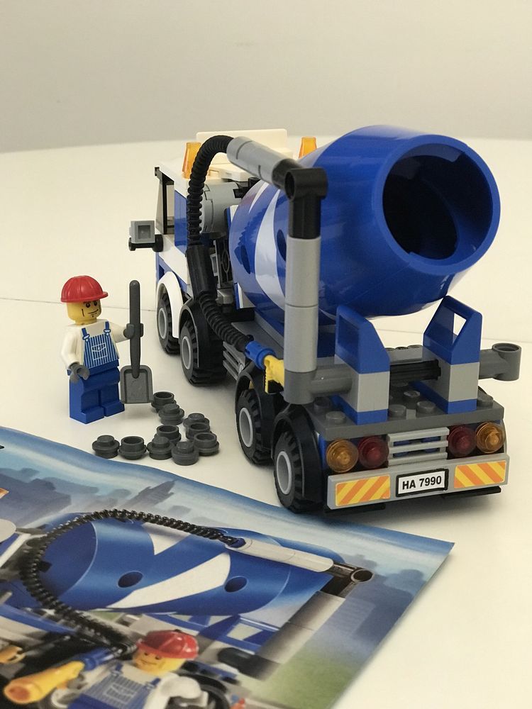 Конструктор LEGO 7890- Lego-City Cement Mixer LEGO