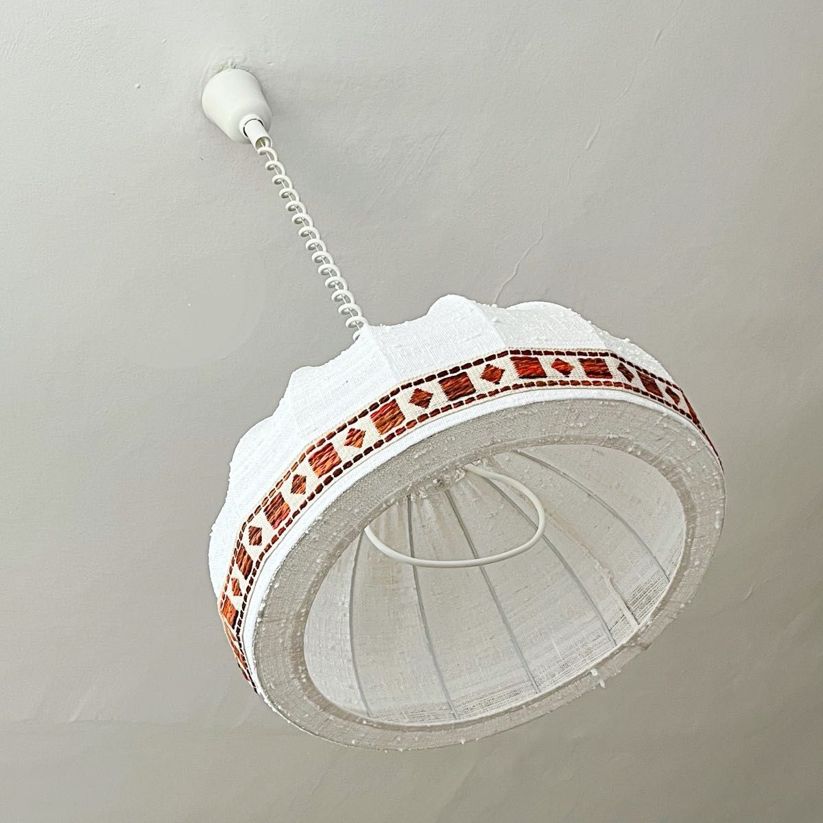 Płócienna lampa z regulowaną wysokością