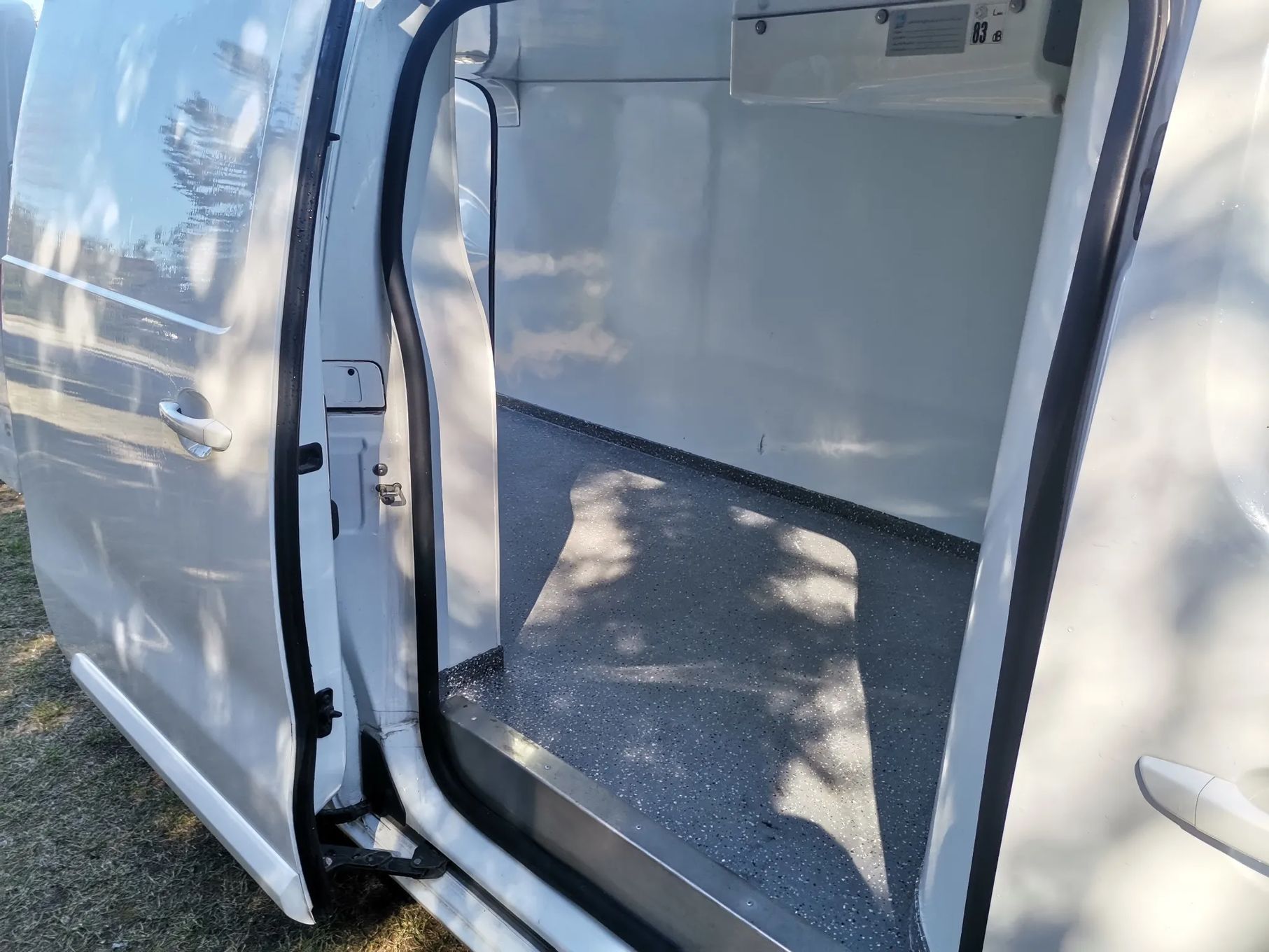 Peugeot Expert Jumpy Proace  Expert Chlodnia 43tyskm fvat jumpy izoterma