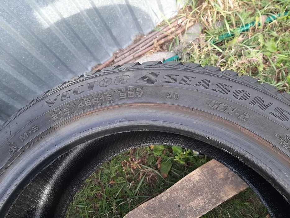 2xOpony całoroczne 215/45R16 GoodYear Vector4Season Gen-2 A0 2016r 7mm