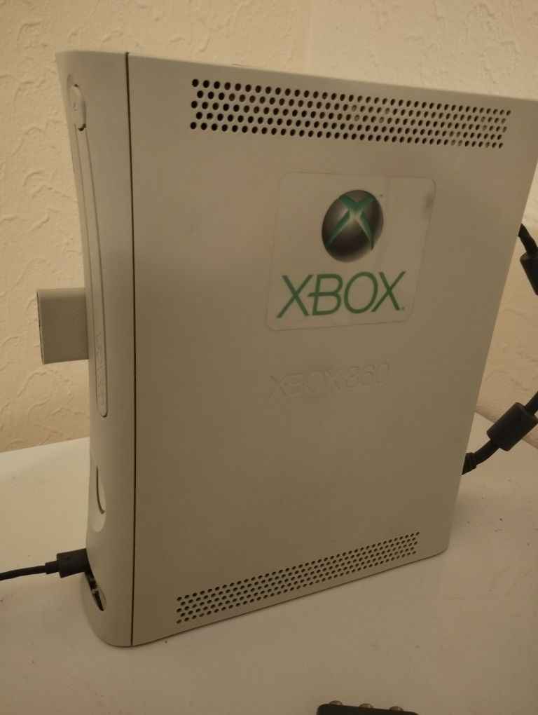 Xbox 360 com 2 comandos