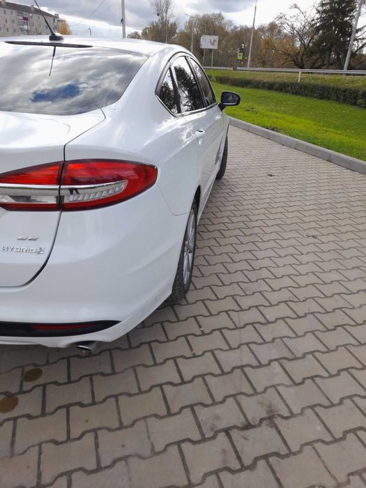 Ford Fusion Hybrid 2017