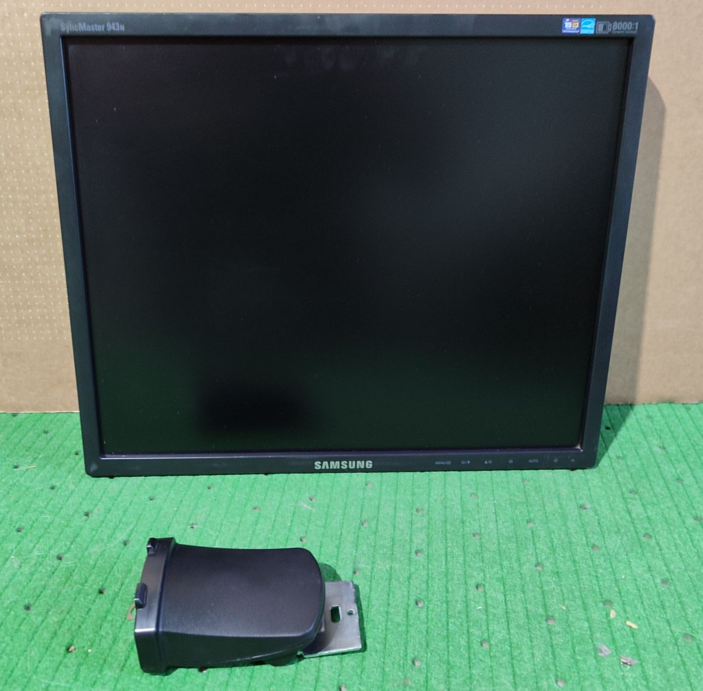 Монітор Samsung 943N  19 дюймів