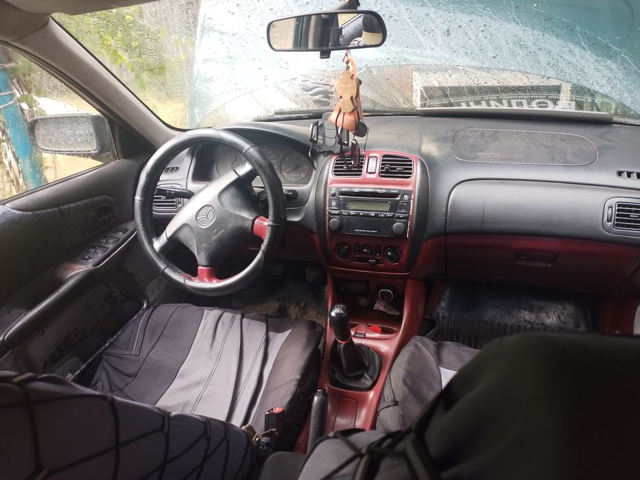 Продам Мазду 323 ф