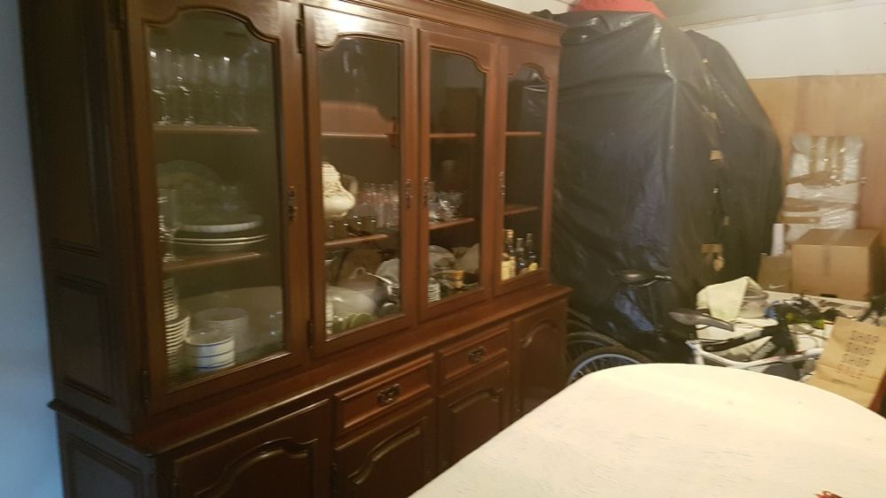 Vende-se moveis antigos em madeira maciça de mogno