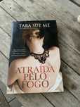 Atraida pelo fogo livro