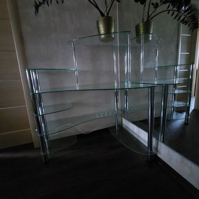 Скляний стіл комп'ютерний