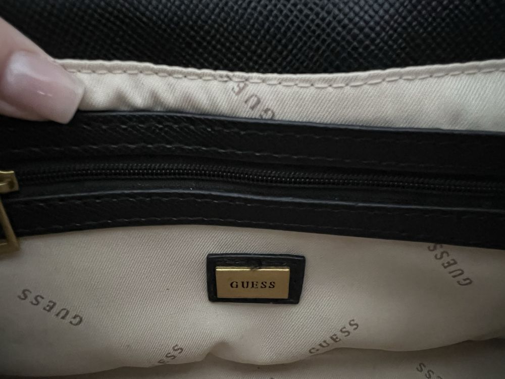 Продам сумку Guess