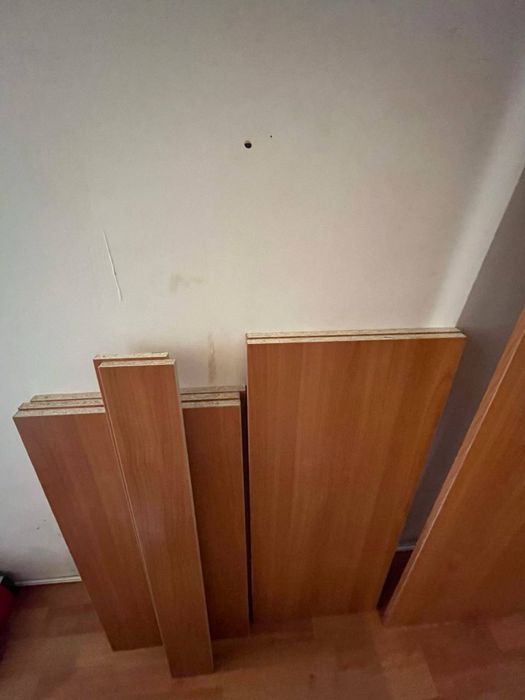 Набір полиць/матеріал для виготовлення полиць чи стелажів