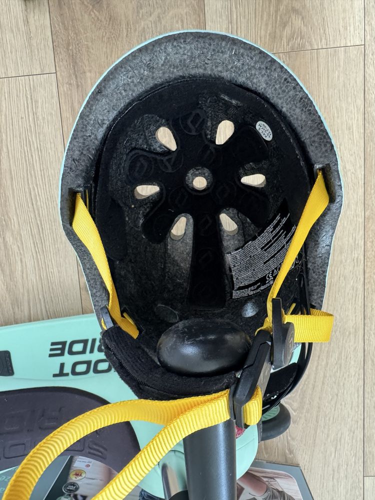 Hulajnoga Scoot and Ride + Kask
