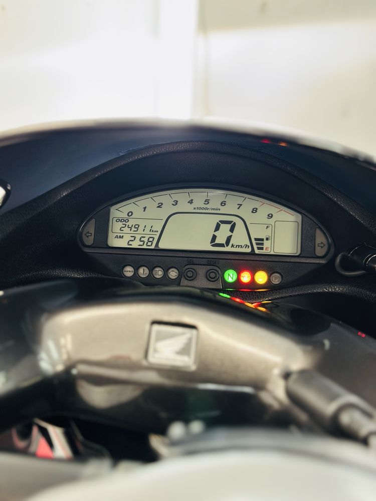 мотоцикл Honda DN-01 ABS АВТОМАТ з Японії+ є доставка