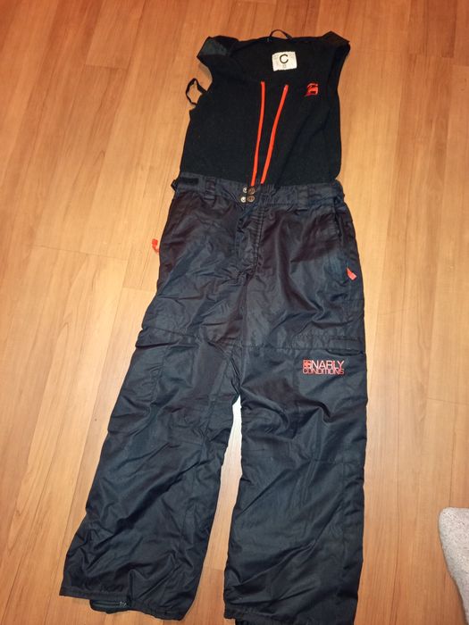 Spodnie zimowe typu narciarskie rozm 128. chlopiec dziewczynka