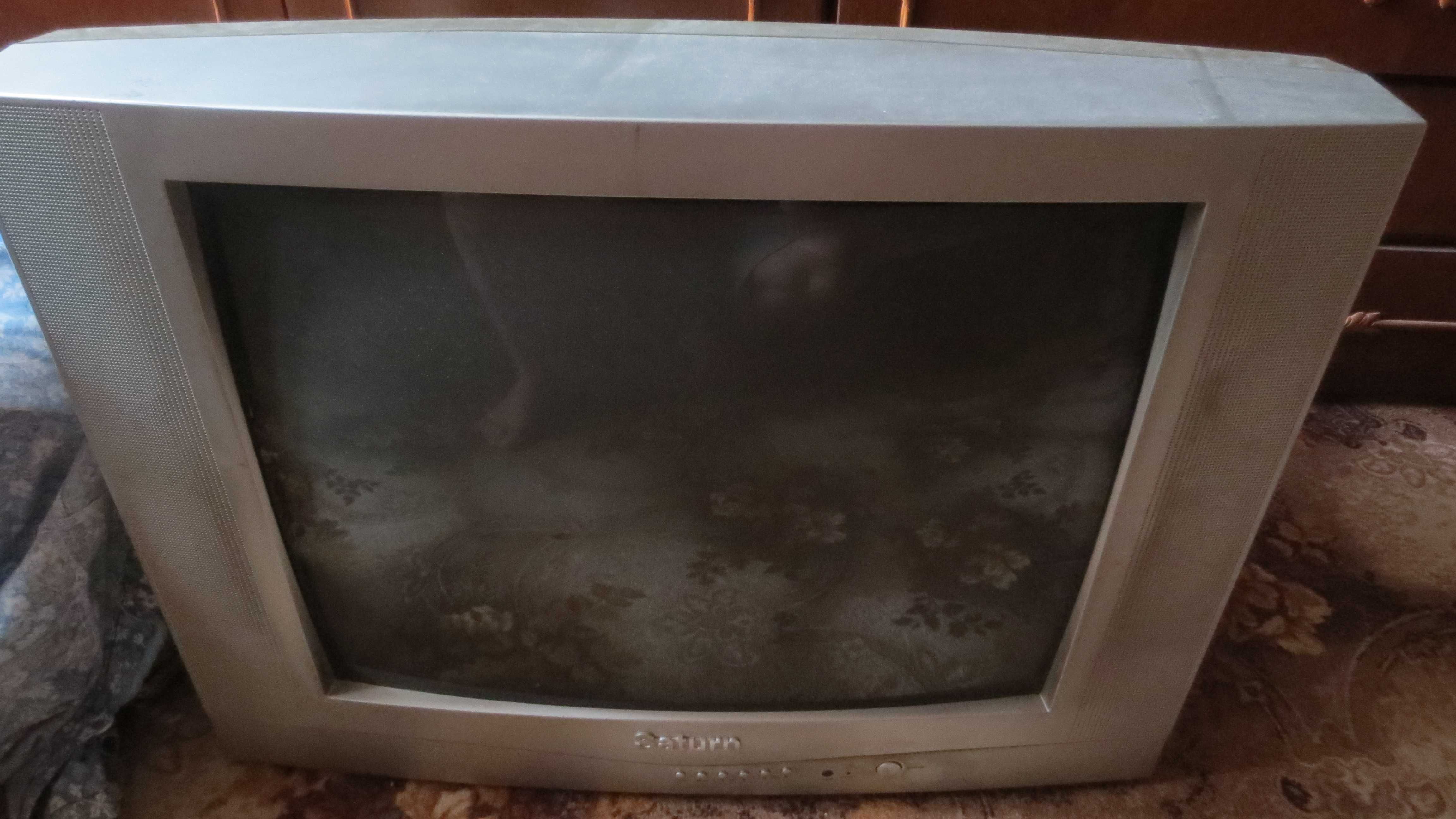 Продам телевизор Saturn. 199 грн. Торг