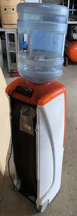 Dispensador Agua Fria/Natural como novo / Design Moderno