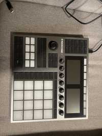 Maschine Plus - Native Instruments