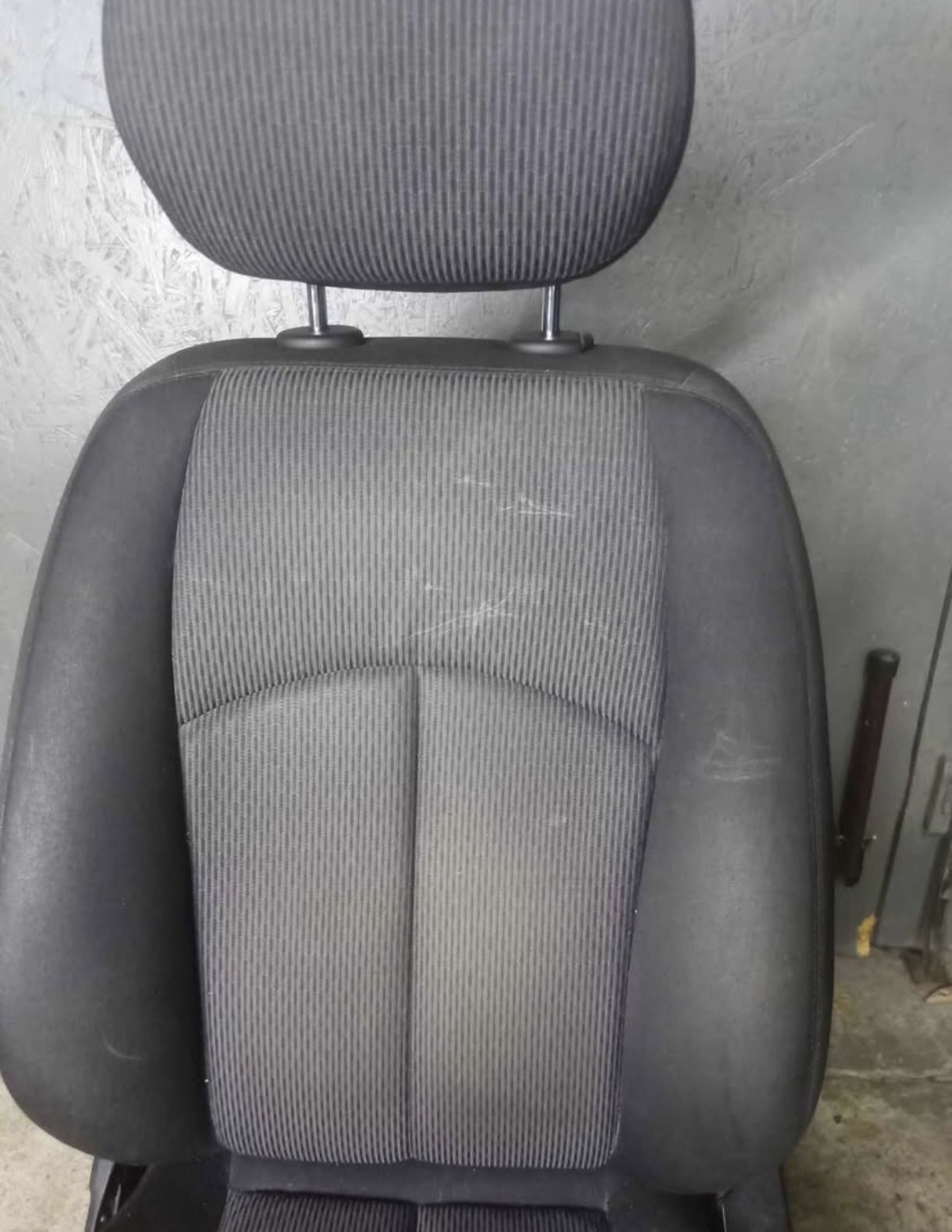 Sprzedam fotele z boczkami drzwi Mercedes w211