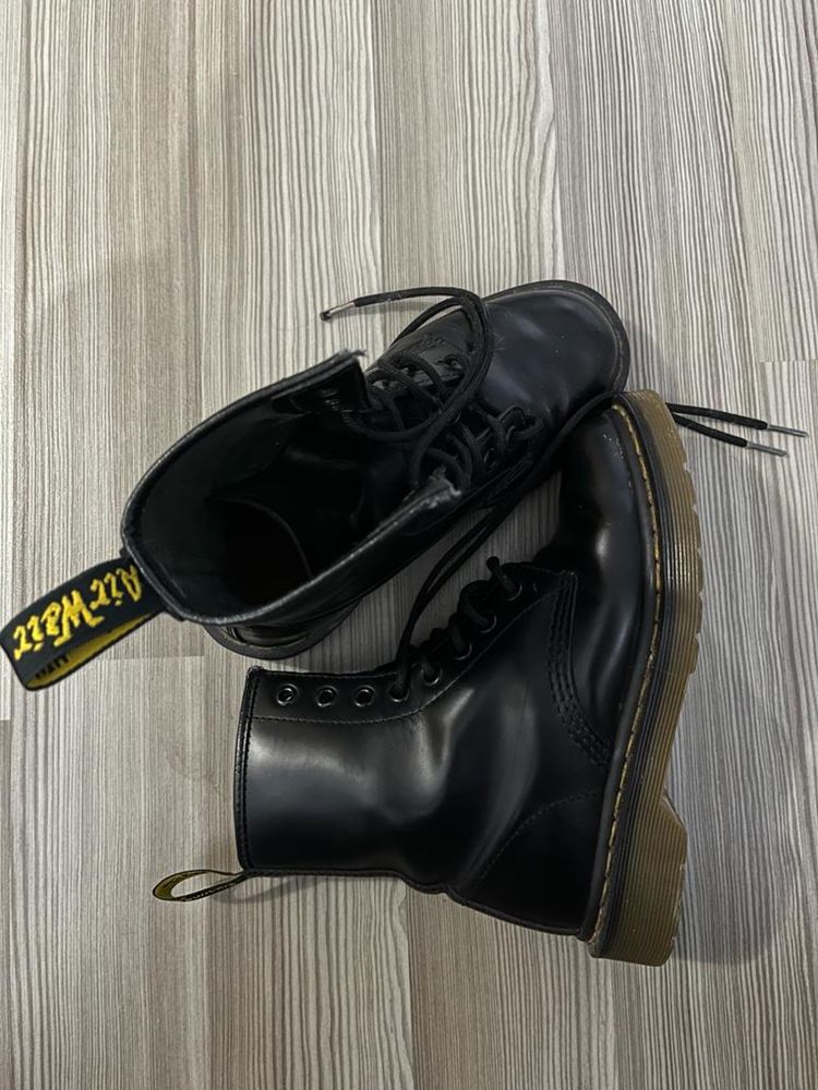 dr. Martens glany