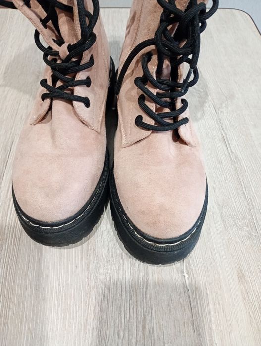 Продам  чоботи жіночі 37 р