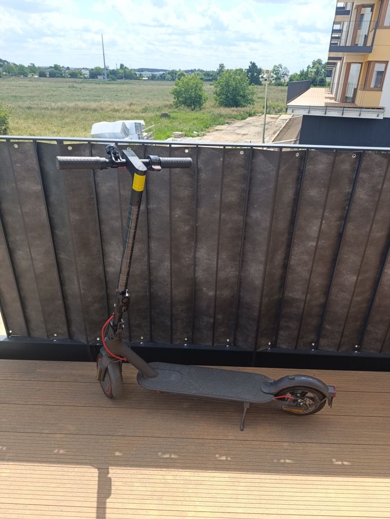 Hulajnoga elektryczna mi scooter pro 2