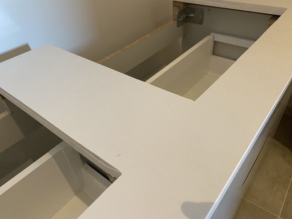 Kompletna szafka lazienkowa