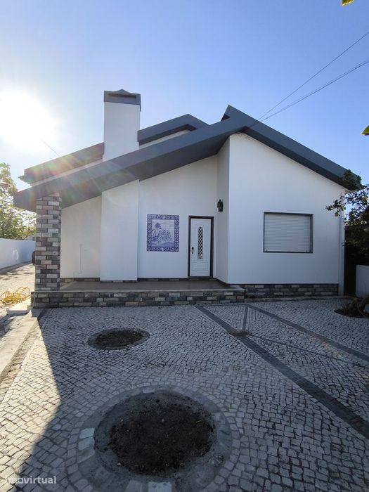 Aluga-se Vivenda T3 – Póvoa de Alcobaça (Casal da Areia)