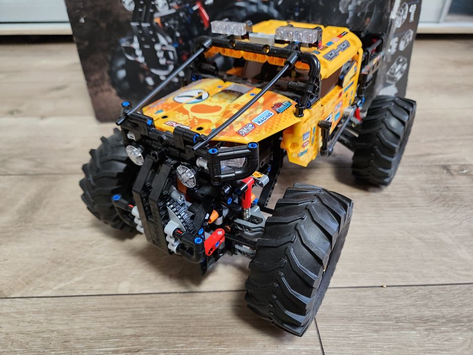 Lego 42099 Technic на подарок, оригинал состояние нового Лего техник