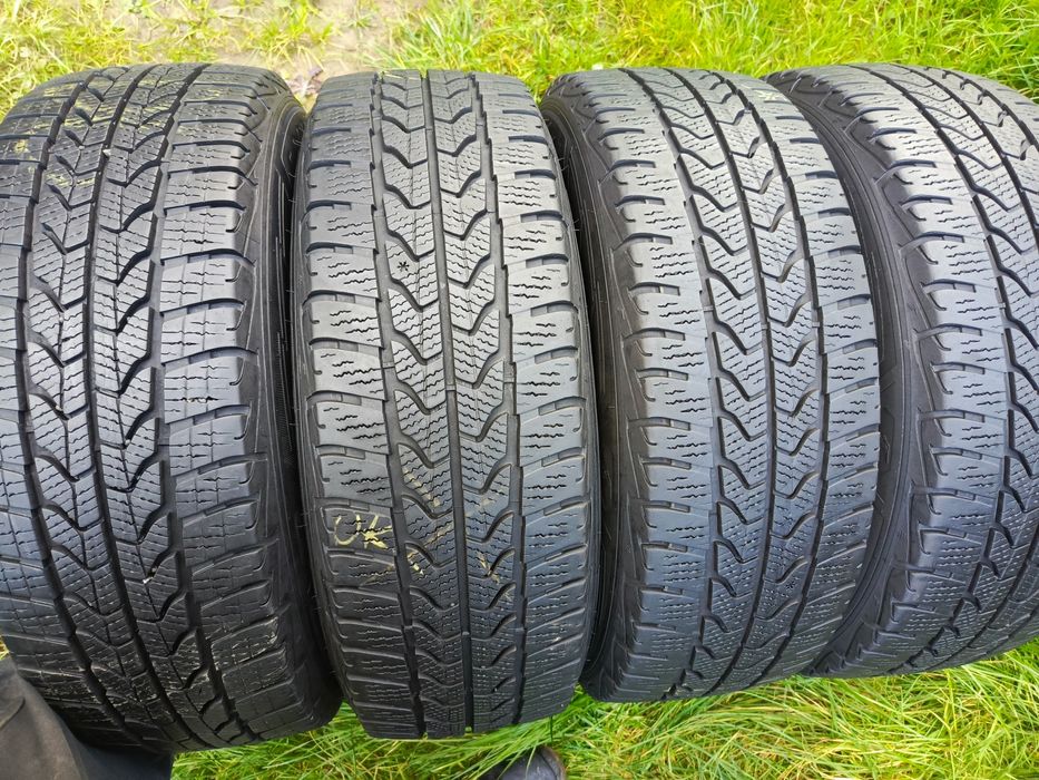 Sprzedam bardzo ładne opony Goodyear 205/65 r16C