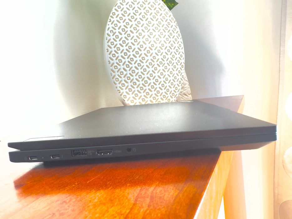 Lenovo ThinkPad E14 Gen5-i7 1355u/24Gb Ram/Ssd 512Gb/Garantia Abr2027