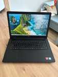Dell 5770 17 cali i7-8550U | 8GB RAM | Radeon R7 M460 4GB | SSD
