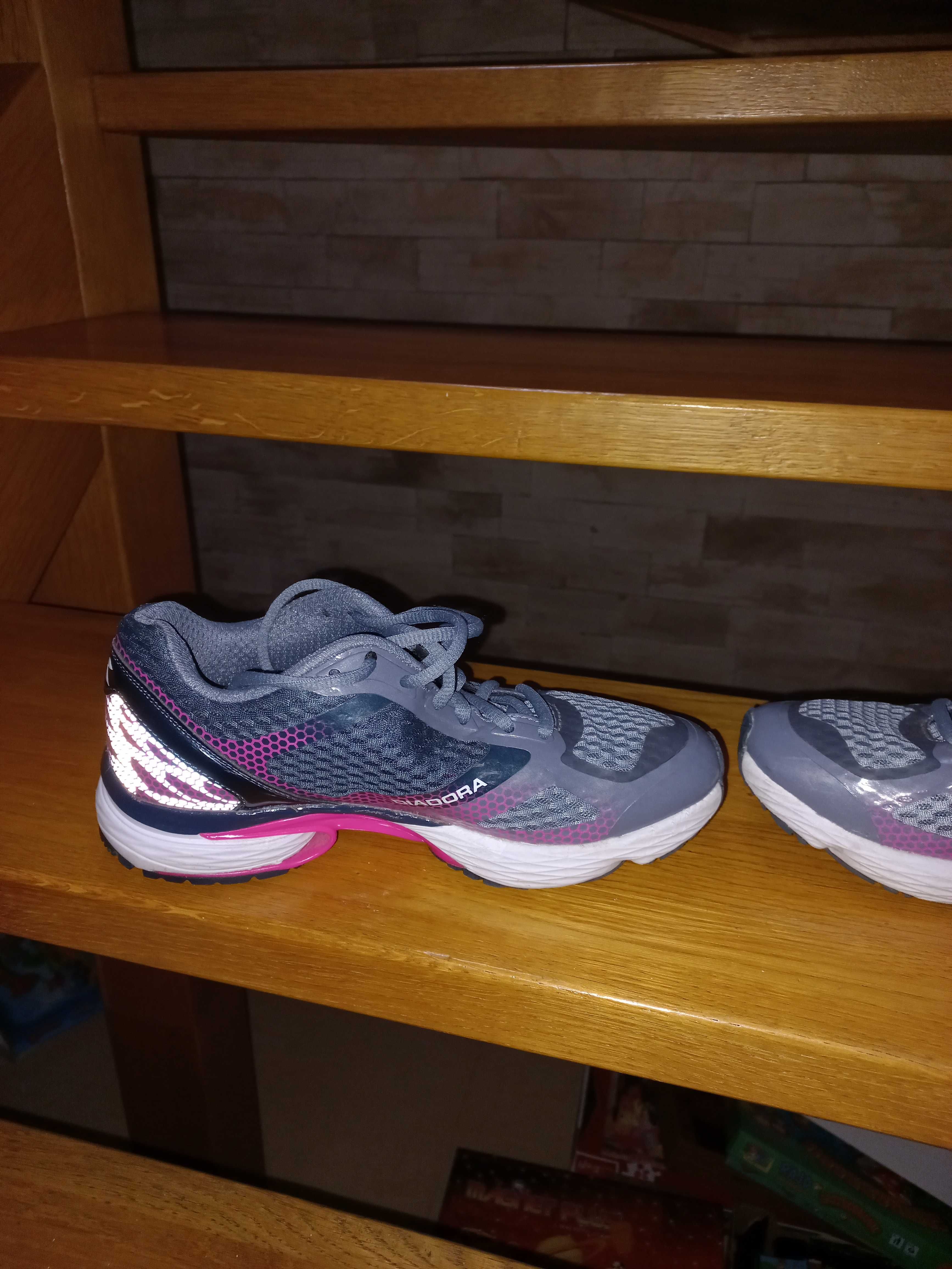 Nowe buty sportowe Diadora rozm. 38