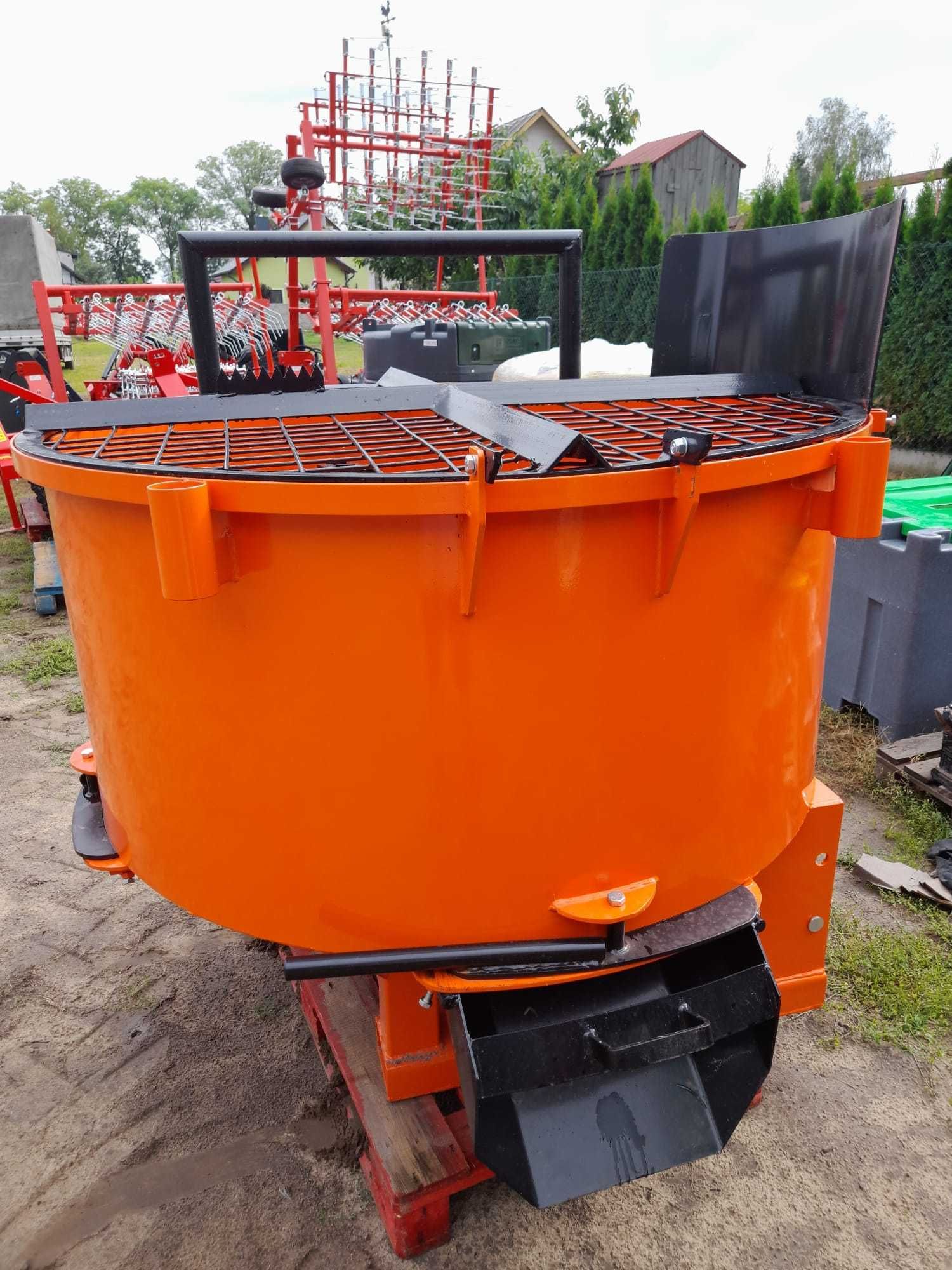 DO traktora na WOM mieszalnik betonu typ 1200 litrów NOWY Dostawa