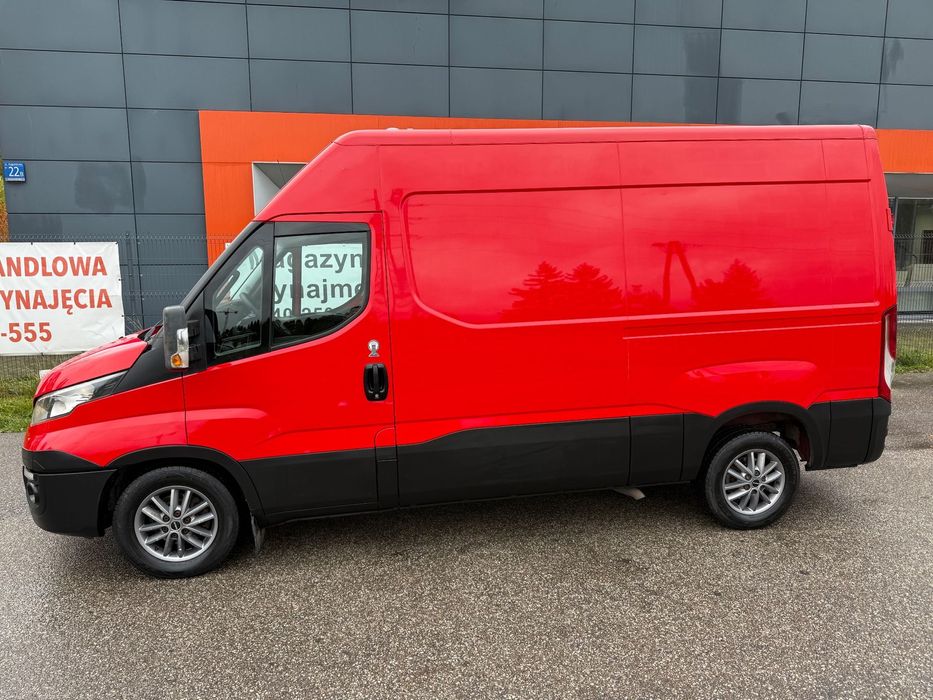 Iveco Daily 35S150 L2h2  Motor 3.0 Hak 3.5 tony  Iveco Daily 35S150 Motor 3.0 150 km