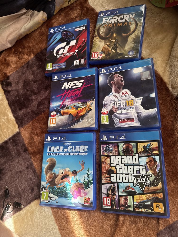Ps4 slim +kontroler + gry