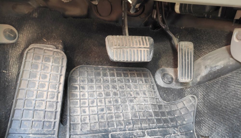 Продам Subaru Forester SG5 2.0T 2004 г.