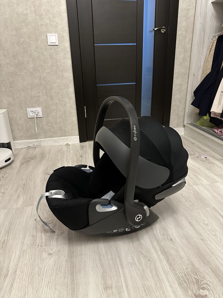 Автолюлька Cybex Cloud Z i-Size Plus
